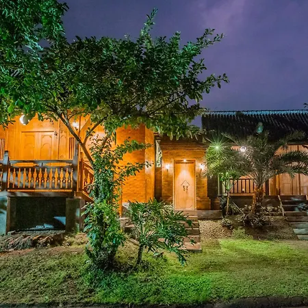Swara Tenang Wooden Lodge